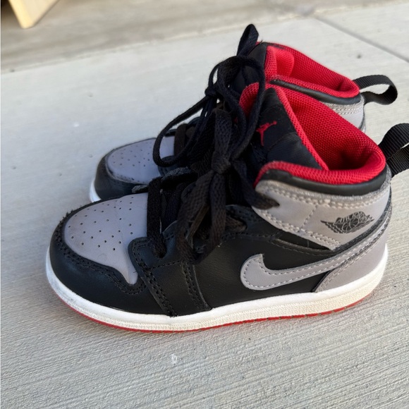 Nike Jordan mids 8C—read description - Picture 3 of 7